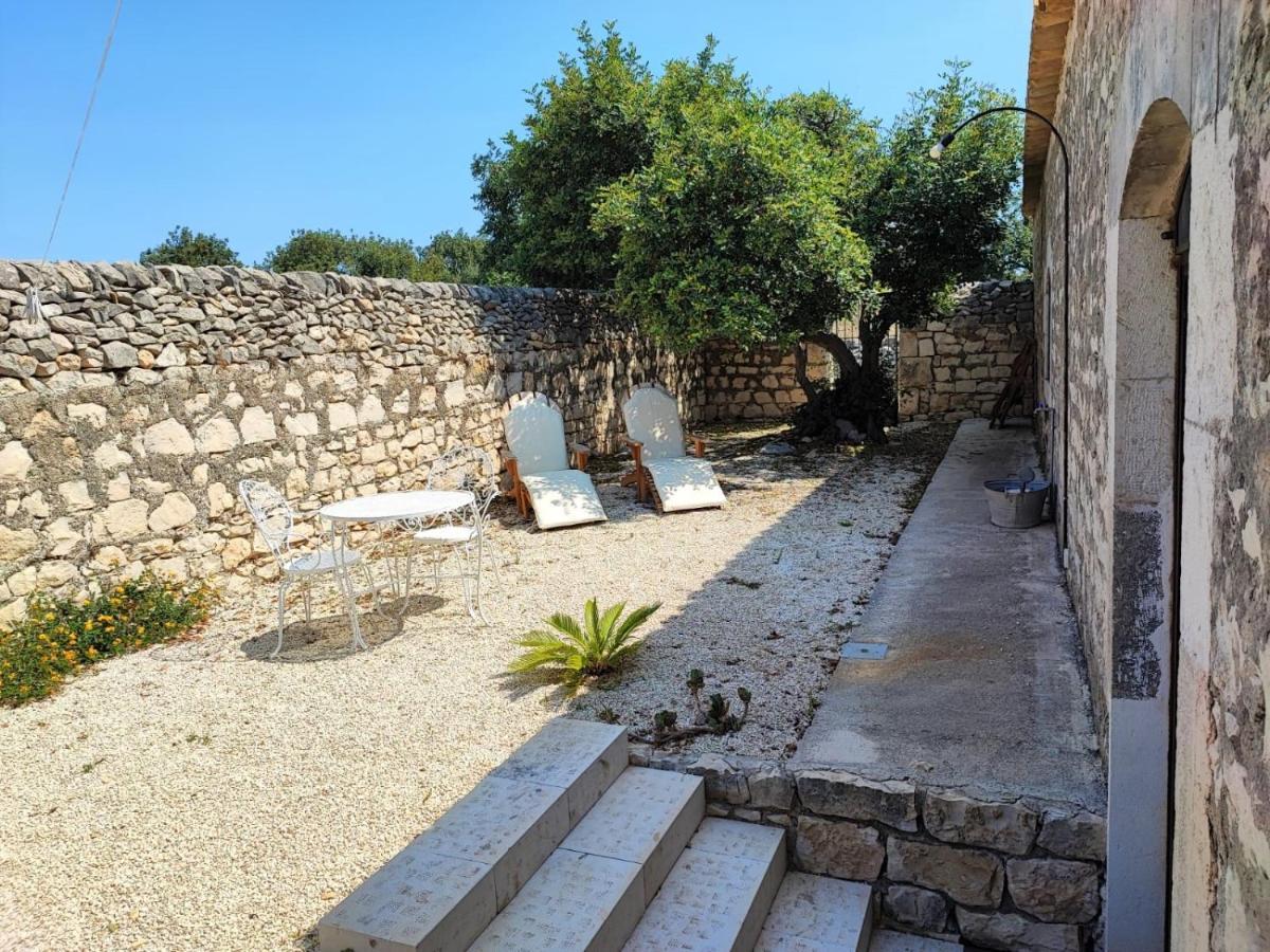 Il Baglio Di Kharrub Rural Guest House Pozzallo Dış mekan fotoğraf