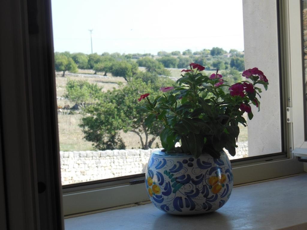 Il Baglio Di Kharrub Rural Guest House Pozzallo Dış mekan fotoğraf