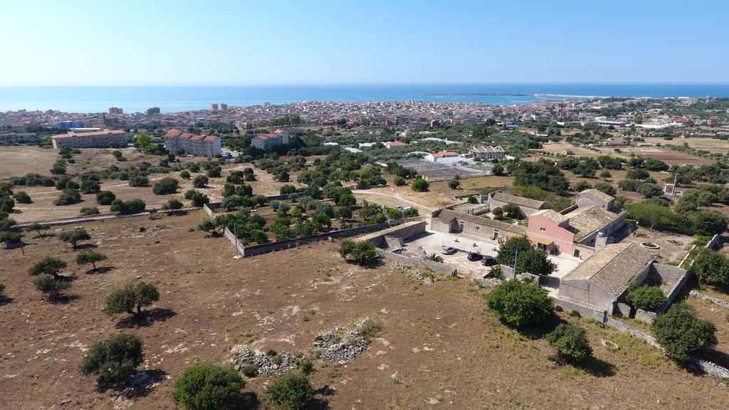 Il Baglio Di Kharrub Rural Guest House Pozzallo Dış mekan fotoğraf