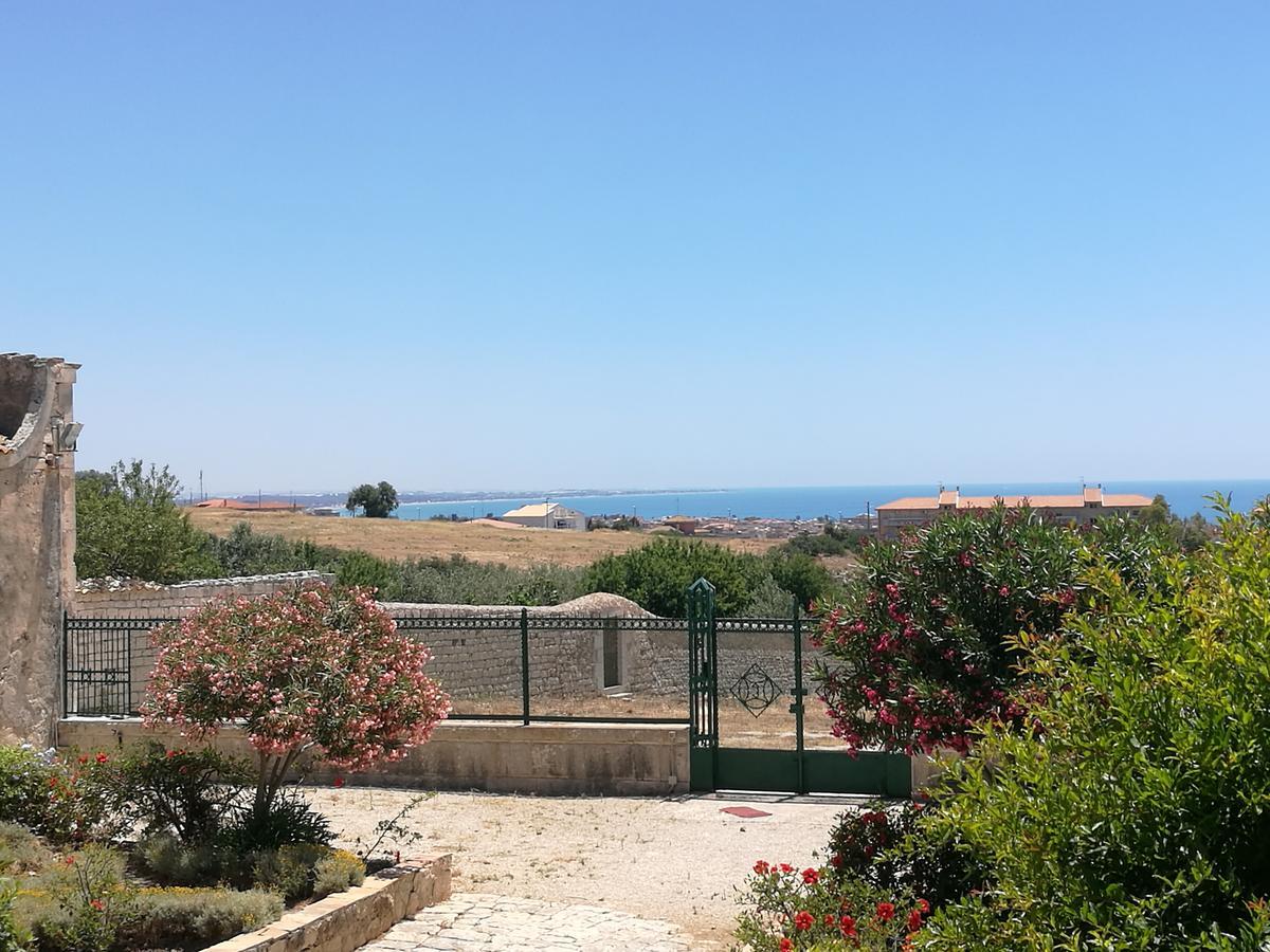 Il Baglio Di Kharrub Rural Guest House Pozzallo Dış mekan fotoğraf