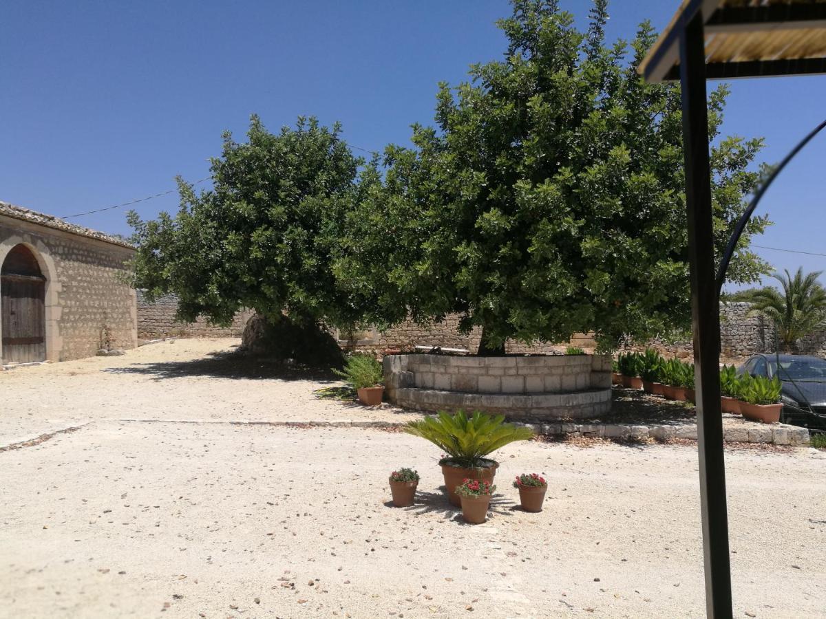 Il Baglio Di Kharrub Rural Guest House Pozzallo Dış mekan fotoğraf